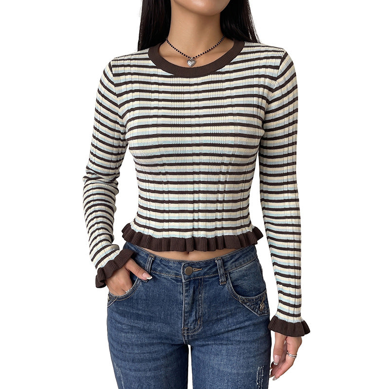 Striped round neck short sleeved sweater with black fungus edge